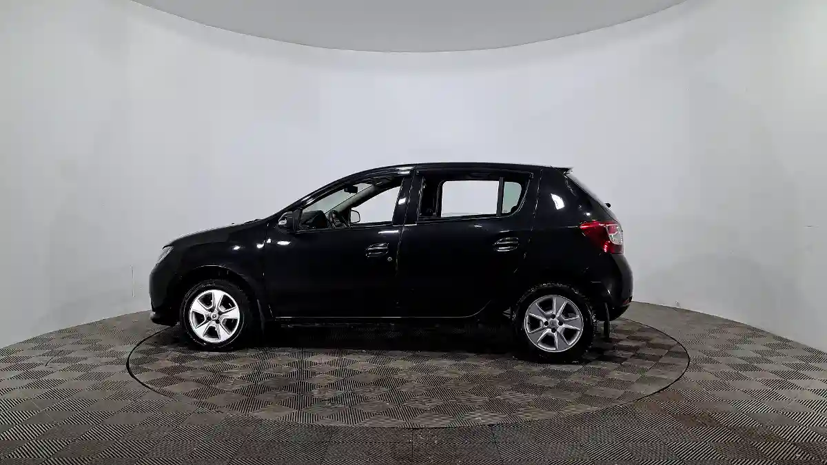 Renault Sandero 2015 года за 5 190 000 тг. в Астана
