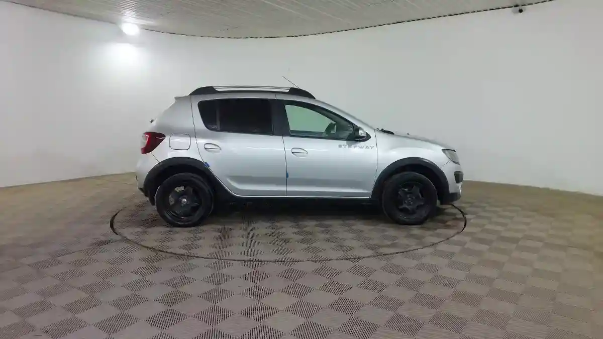 Renault Sandero 2017 года за 3 990 000 тг. в Шымкент