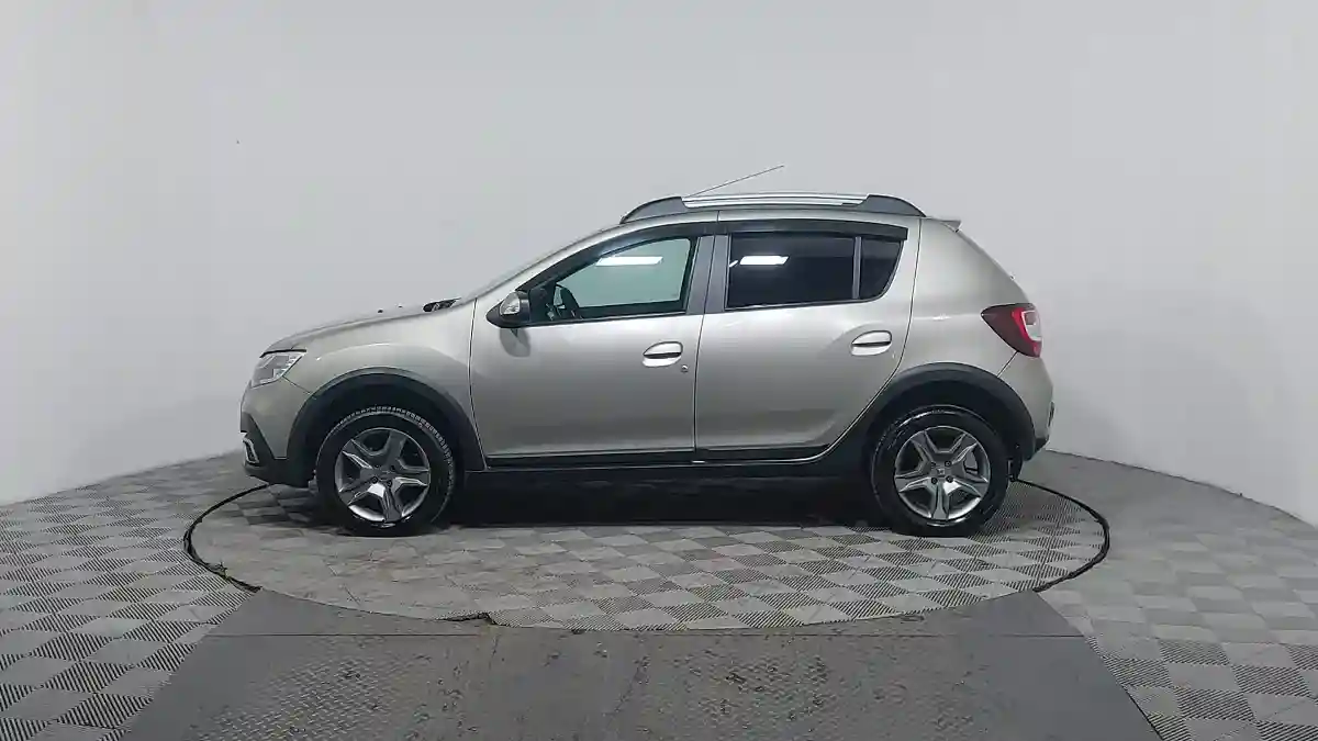 Renault Sandero 2021 года за 5 290 000 тг. в Астана