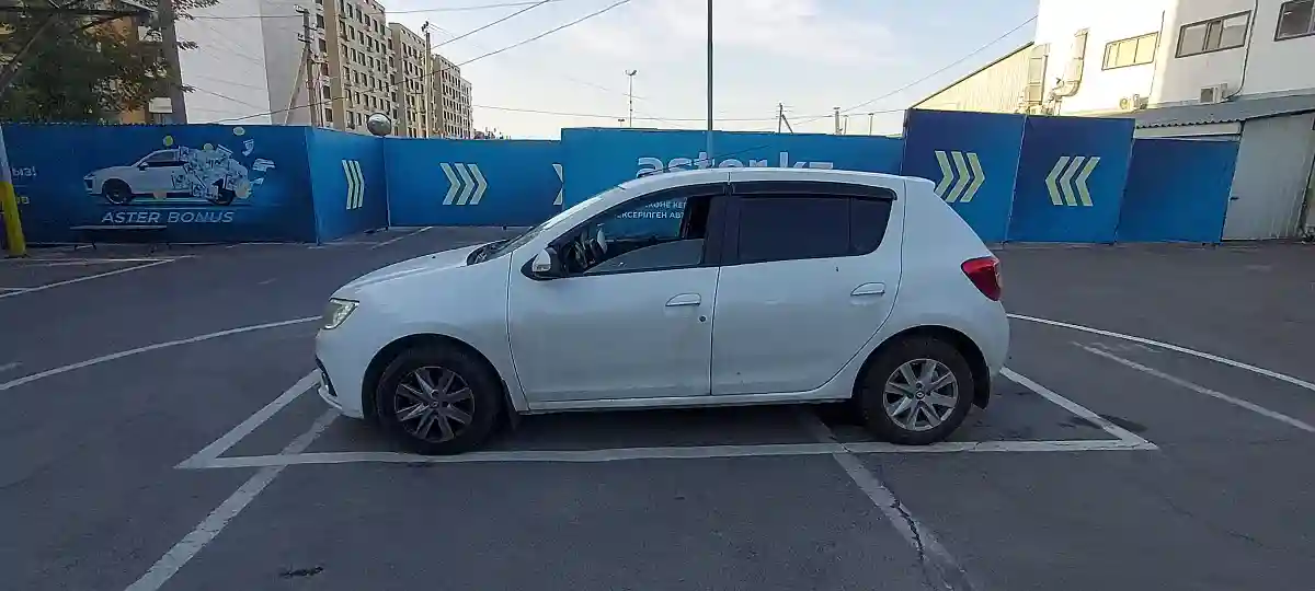 Renault Sandero 2020 года за 6 000 000 тг. в Алматы