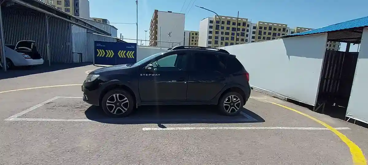 Renault Sandero 2020 года за 6 000 000 тг. в Алматы