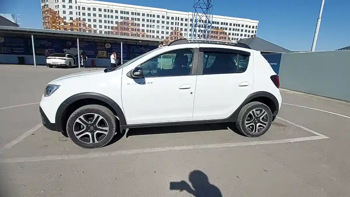 Renault Sandero 2022 года за 7 000 000 тг. в Шымкент