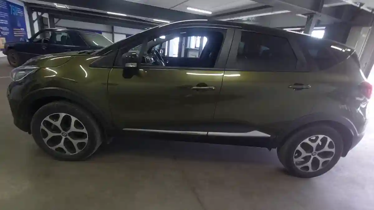 Renault Kaptur 2016 года за 6 500 000 тг. в Астана