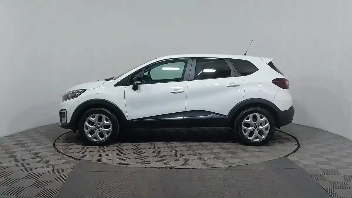 Renault Kaptur 2016 года за 5 990 000 тг. в Астана