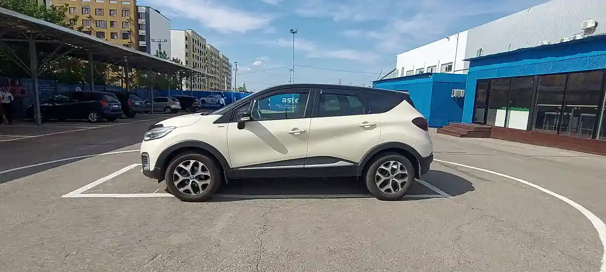 Renault Kaptur 2017 года за 8 200 000 тг. в Алматы