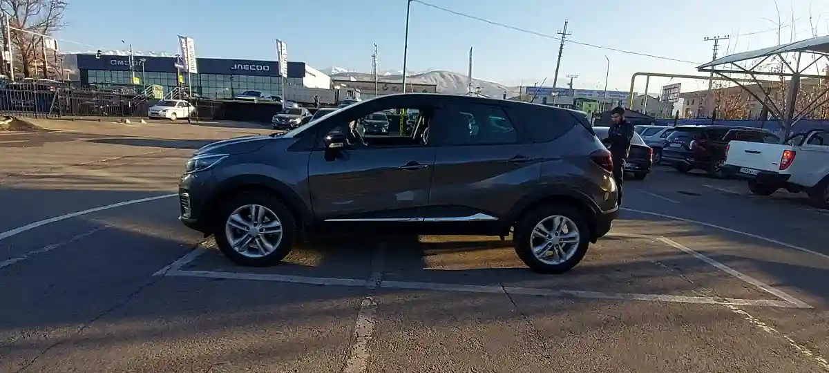 Renault Kaptur 2018 года за 7 500 000 тг. в Алматы