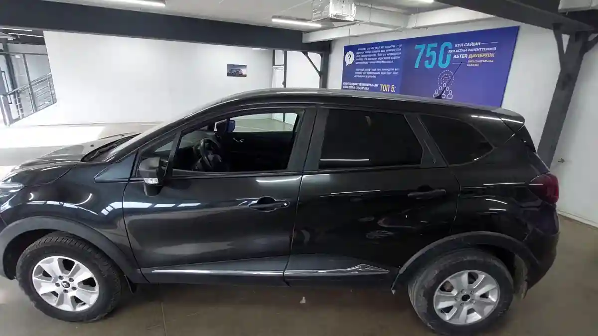 Renault Kaptur 2016 года за 6 800 000 тг. в Астана