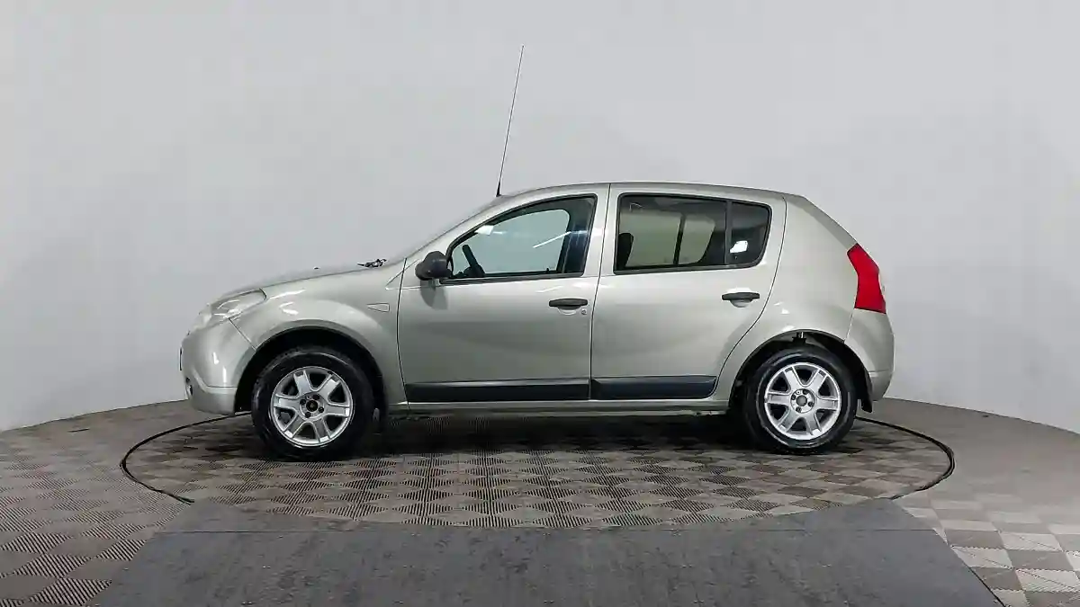 Renault Sandero 2013 года за 2 880 000 тг. в Астана
