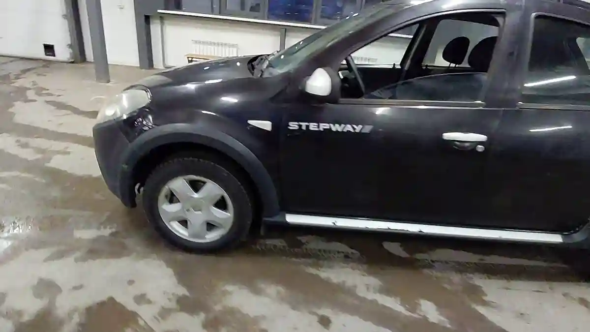 Renault Sandero 2012 года за 3 800 000 тг. в Астана