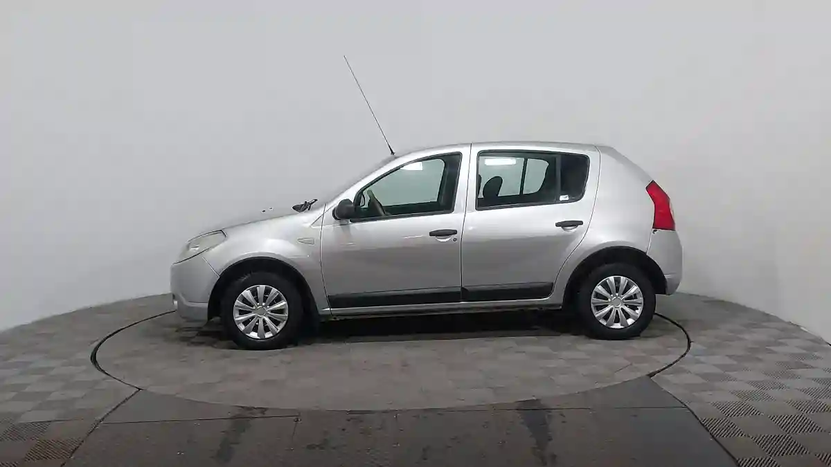 Renault Sandero 2013 года за 2 150 000 тг. в Астана