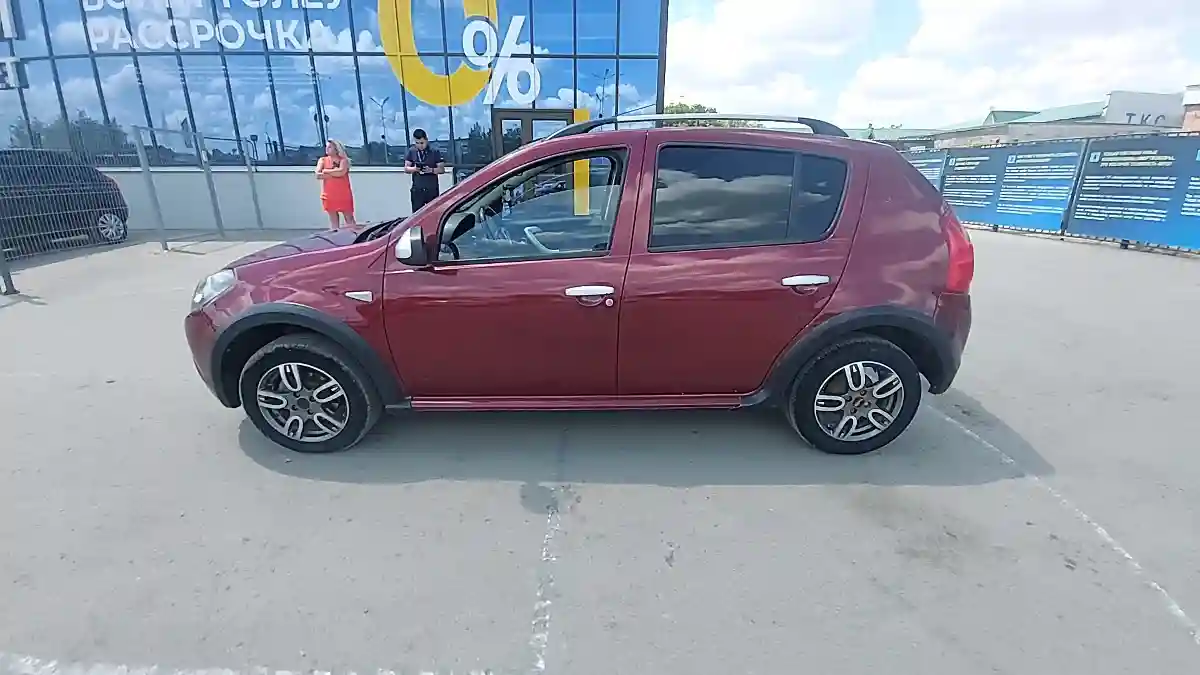Renault Sandero 2013 года за 3 700 000 тг. в Актобе