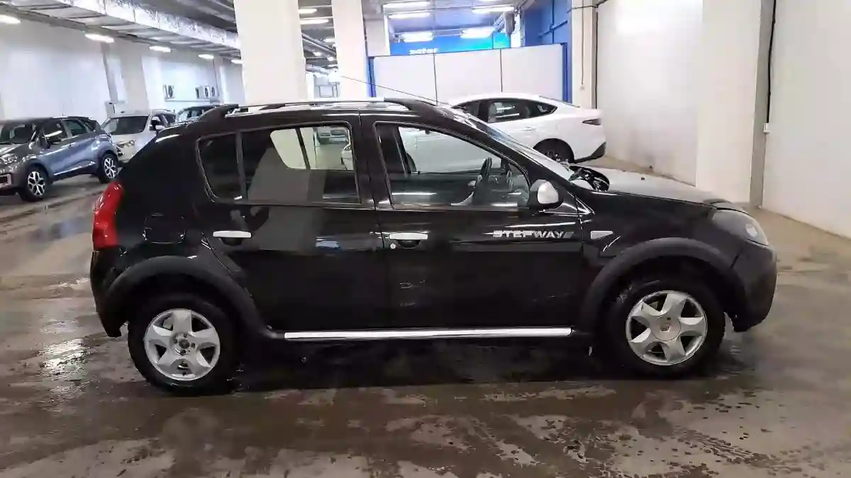 Renault Sandero 2014 года за 3 290 000 тг. в Астана