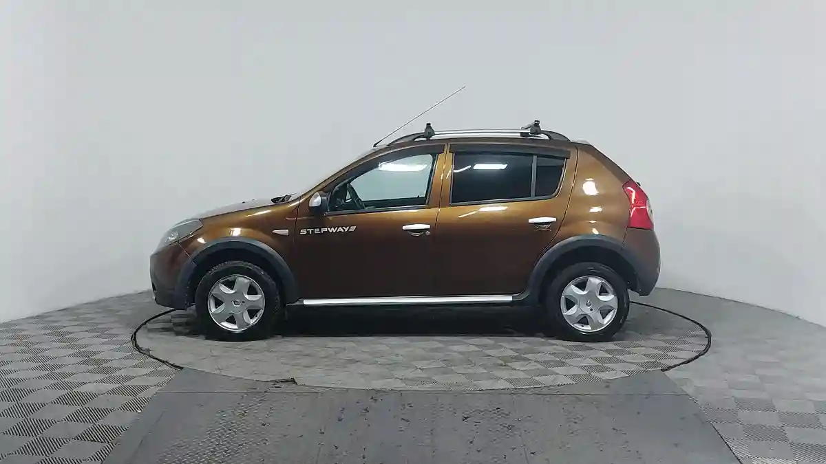 Renault Sandero 2014 года за 3 990 000 тг. в Астана