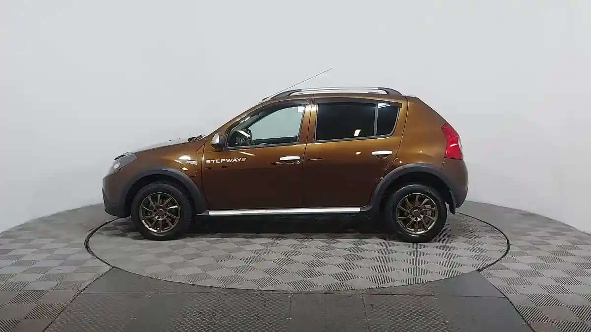 Renault Sandero 2014 года за 4 390 000 тг. в Астана