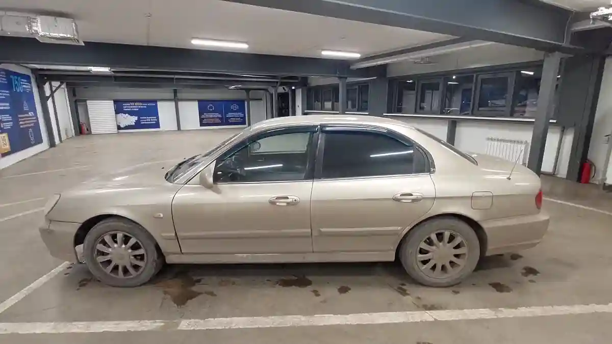 Hyundai Sonata 2004 года за 2 500 000 тг. в Астана