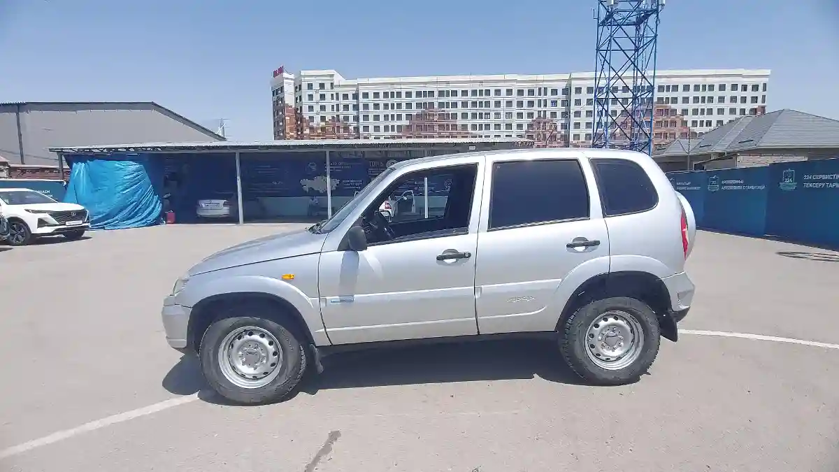 Chevrolet Niva 2009 года за 3 200 000 тг. в Шымкент
