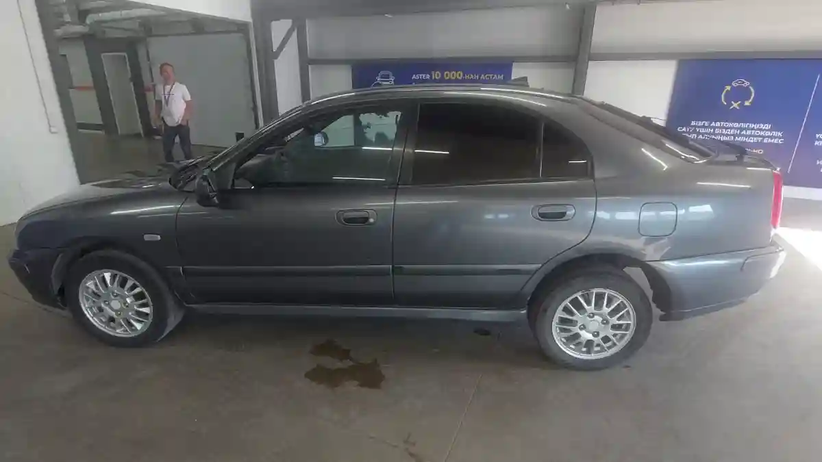 Mitsubishi Carisma 2003 года за 2 000 000 тг. в Астана