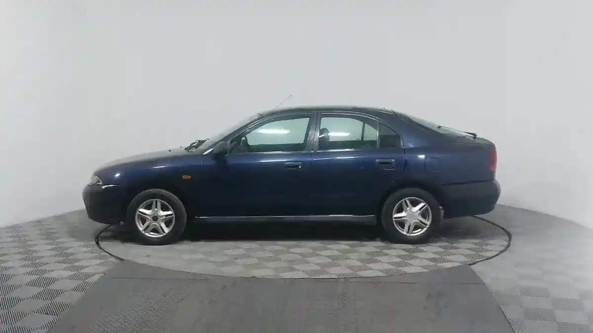 Mitsubishi Carisma 1995 года за 650 000 тг. в Астана