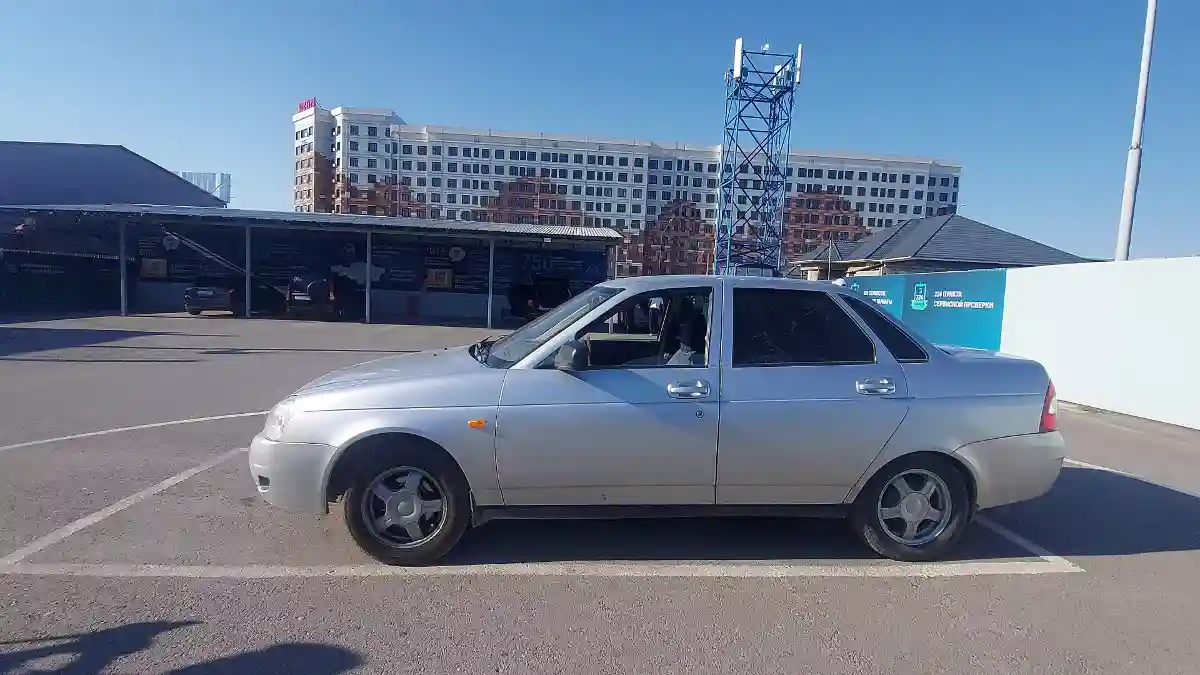 LADA (ВАЗ) Priora 2010 года за 2 000 000 тг. в Шымкент