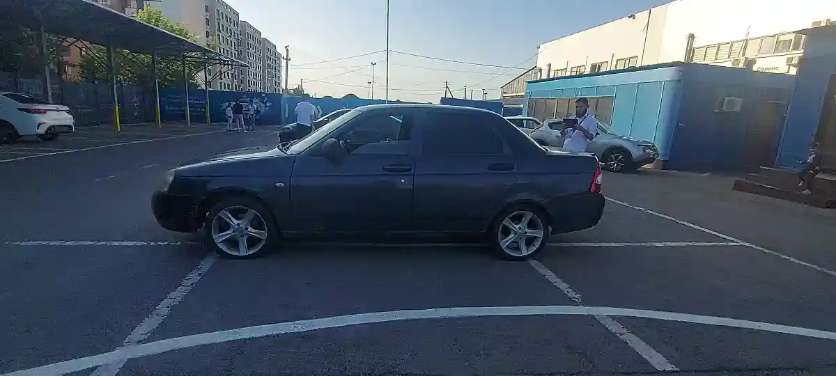 LADA (ВАЗ) Priora 2011 года за 2 000 000 тг. в Алматы