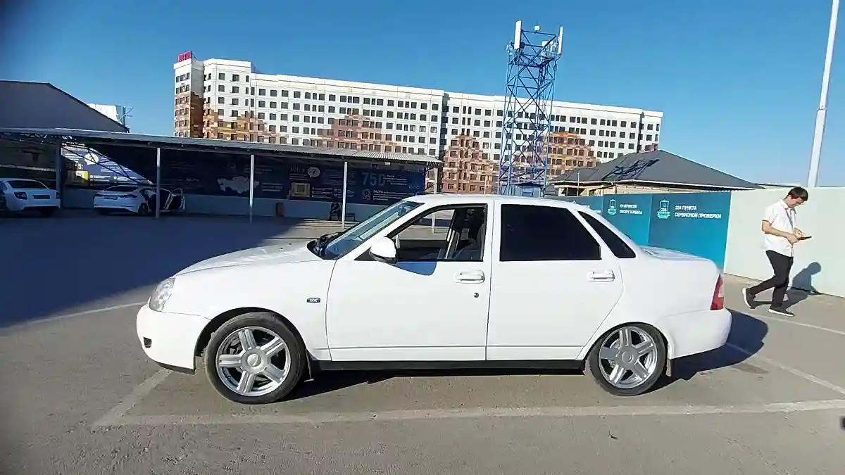 LADA (ВАЗ) Priora 2012 года за 2 100 000 тг. в Шымкент