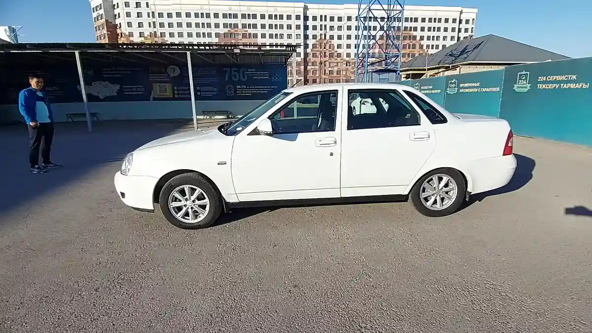 LADA (ВАЗ) Priora 2013 года за 4 000 000 тг. в Шымкент