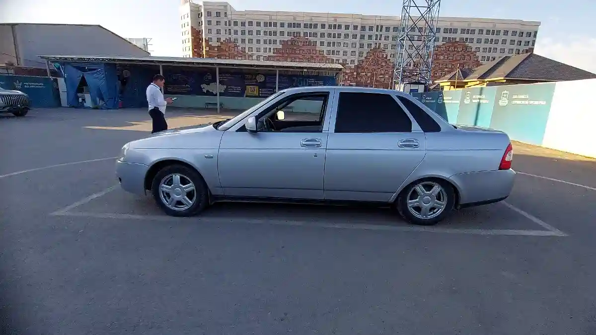 LADA (ВАЗ) Priora 2013 года за 2 500 000 тг. в Шымкент