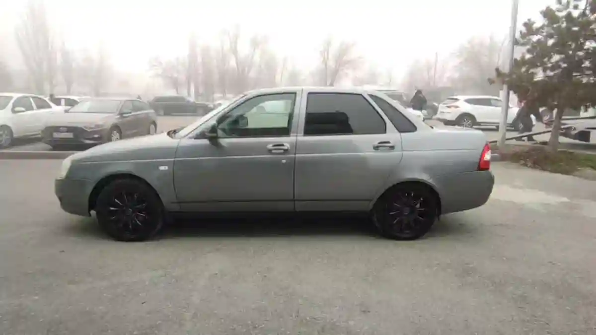 LADA (ВАЗ) Priora 2013 года за 1 200 000 тг. в Тараз