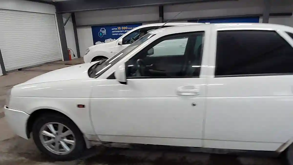 LADA (ВАЗ) Priora 2013 года за 1 850 000 тг. в Астана