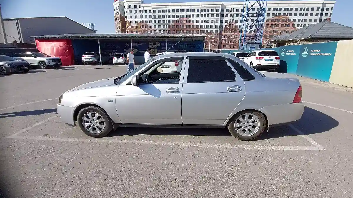 LADA (ВАЗ) Priora 2013 года за 3 000 000 тг. в Шымкент
