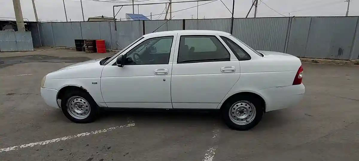 LADA (ВАЗ) Priora 2013 года за 1 490 000 тг. в Атырау