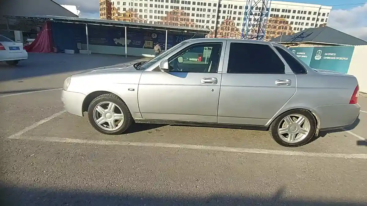 LADA (ВАЗ) Priora 2013 года за 1 500 000 тг. в Шымкент