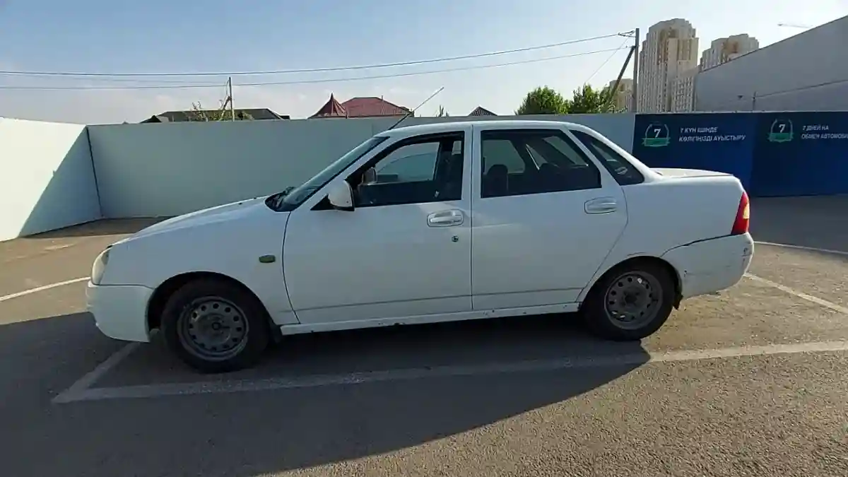 LADA (ВАЗ) Priora 2013 года за 1 800 000 тг. в Шымкент