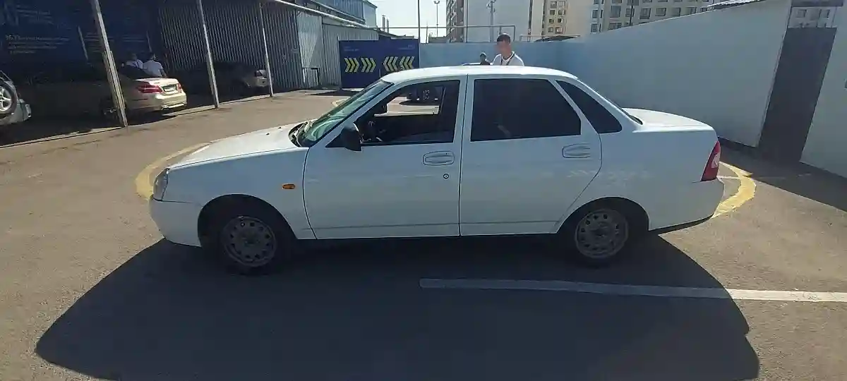 LADA (ВАЗ) Priora 2013 года за 2 500 000 тг. в Алматы