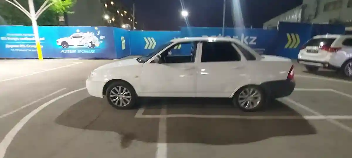 LADA (ВАЗ) Priora 2013 года за 2 500 000 тг. в Алматы