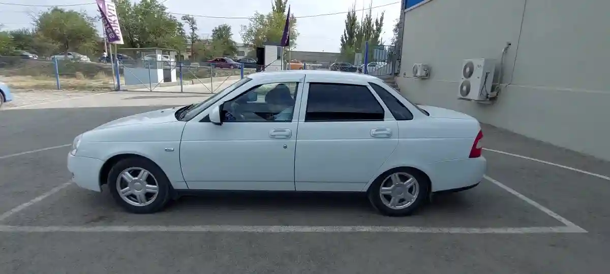 LADA (ВАЗ) Priora 2013 года за 2 700 000 тг. в Тараз