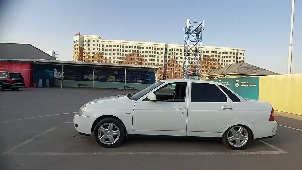 LADA (ВАЗ) Priora 2013 года за 2 300 000 тг. в Шымкент