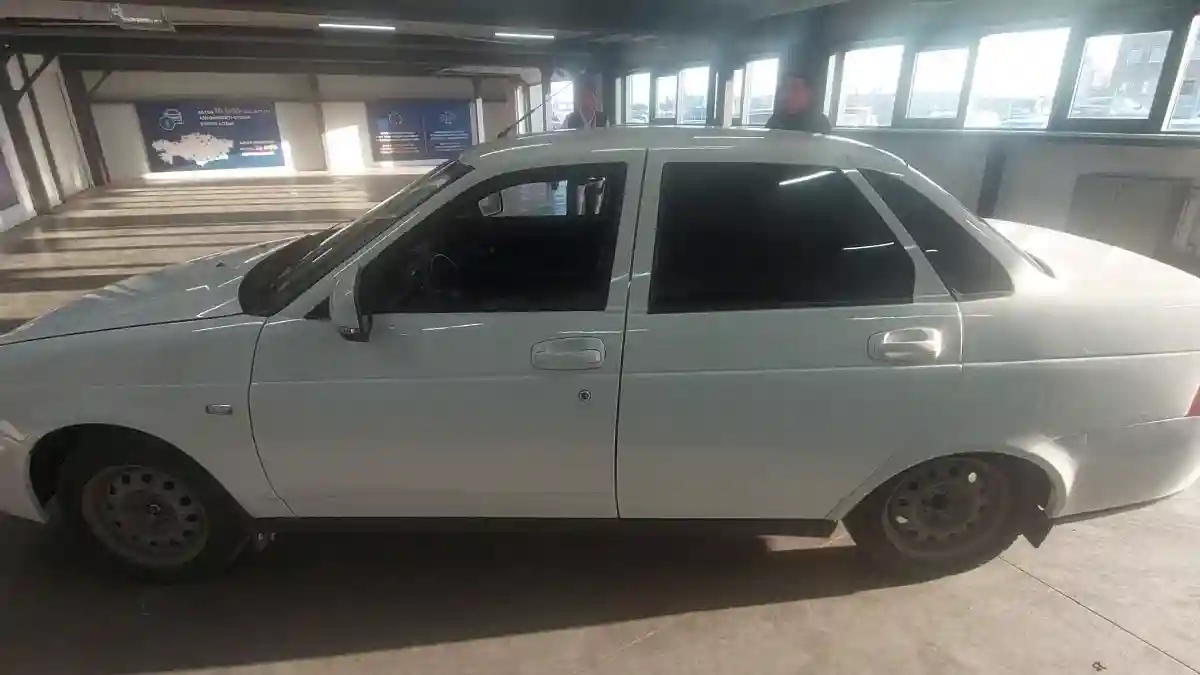 LADA (ВАЗ) Priora 2014 года за 2 300 000 тг. в Астана