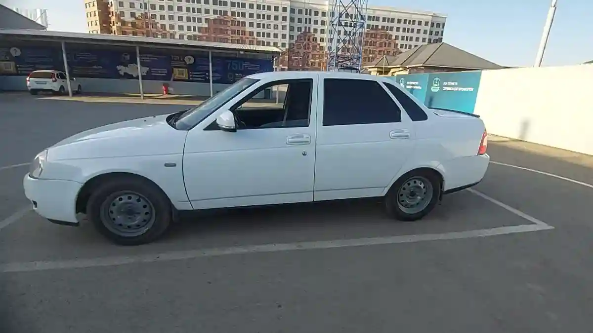 LADA (ВАЗ) Priora 2014 года за 3 000 000 тг. в Шымкент