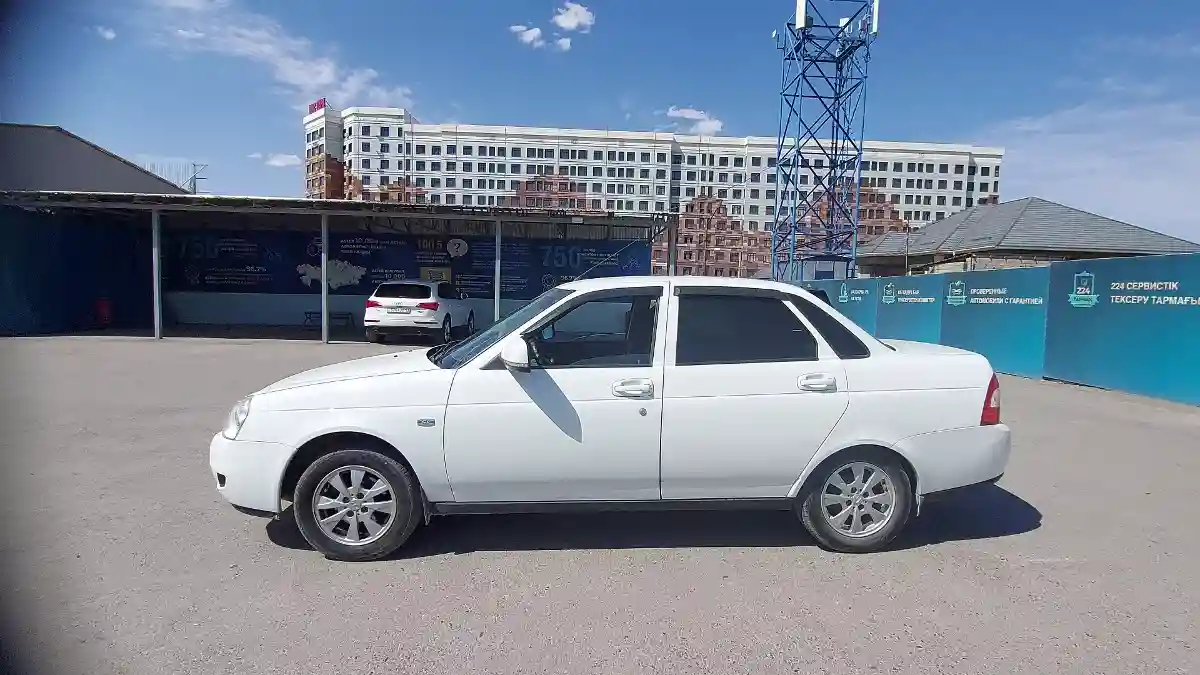 LADA (ВАЗ) Priora 2014 года за 2 500 000 тг. в Шымкент