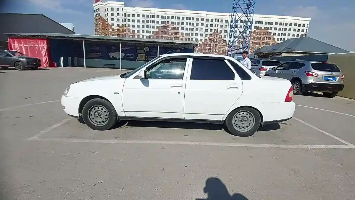 LADA (ВАЗ) Priora 2014 года за 2 500 000 тг. в Шымкент