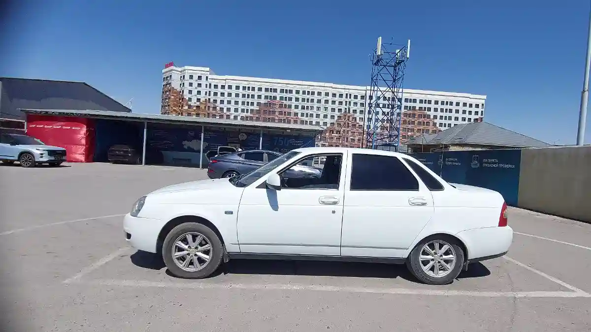 LADA (ВАЗ) Priora 2014 года за 2 500 000 тг. в Шымкент