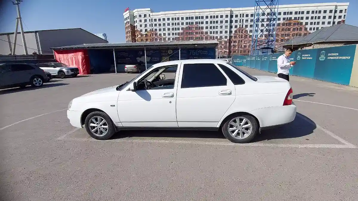 LADA (ВАЗ) Priora 2014 года за 3 000 000 тг. в Шымкент