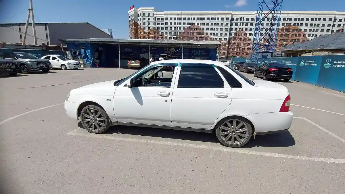 LADA (ВАЗ) Priora 2014 года за 3 000 000 тг. в Шымкент