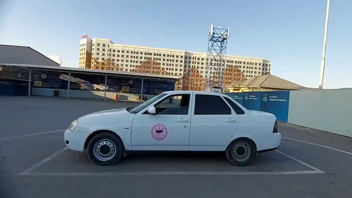 LADA (ВАЗ) Priora 2014 года за 2 400 000 тг. в Шымкент