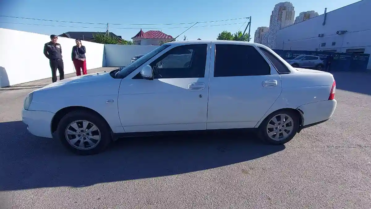 LADA (ВАЗ) Priora 2015 года за 3 500 000 тг. в Шымкент