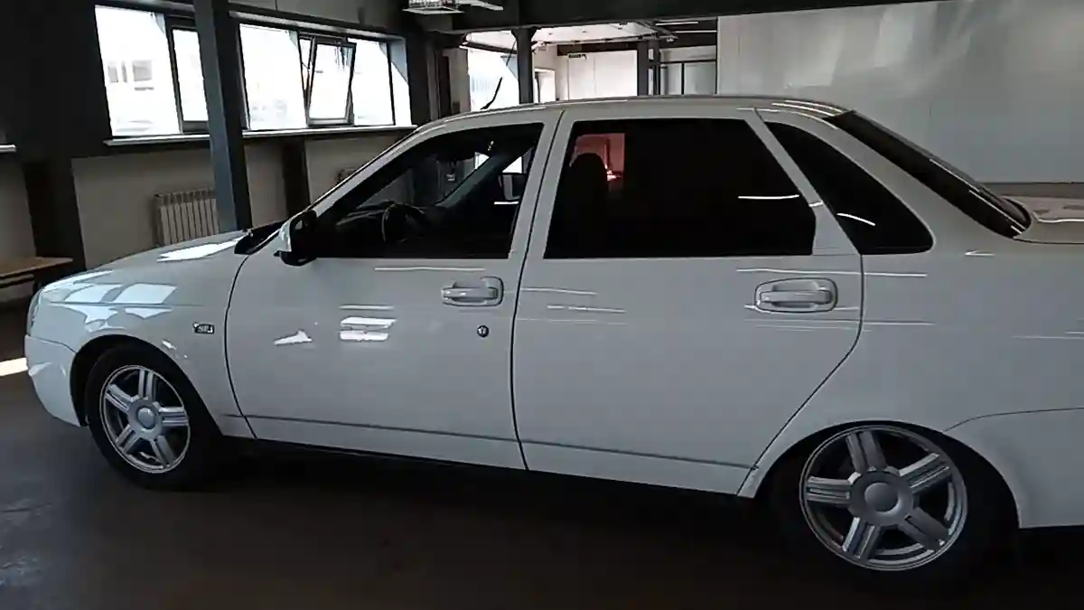 LADA (ВАЗ) Priora 2015 года за 3 000 000 тг. в Астана