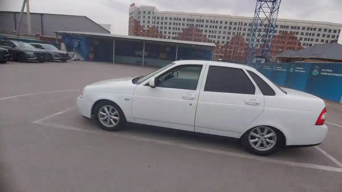 LADA (ВАЗ) Priora 2015 года за 3 200 000 тг. в Шымкент