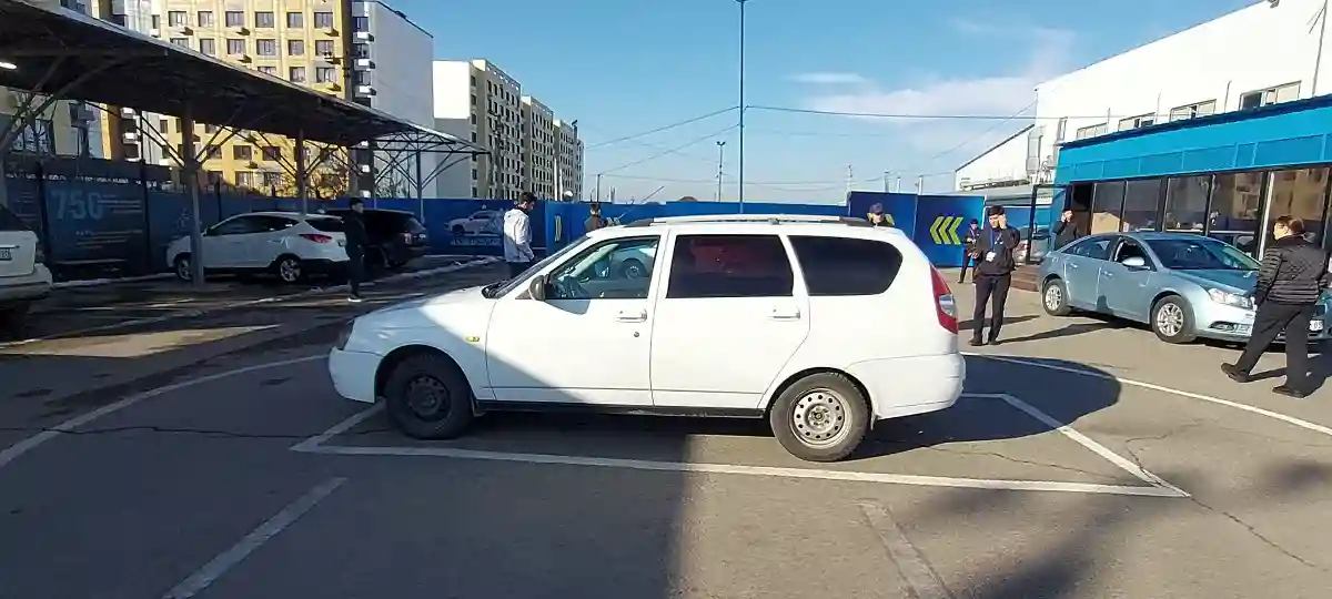 LADA (ВАЗ) Priora 2013 года за 2 500 000 тг. в Алматы