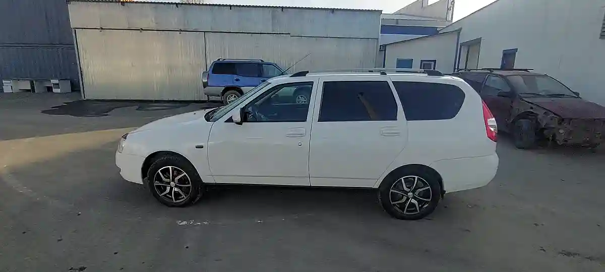 LADA (ВАЗ) Priora 2014 года за 2 890 000 тг. в Атырау